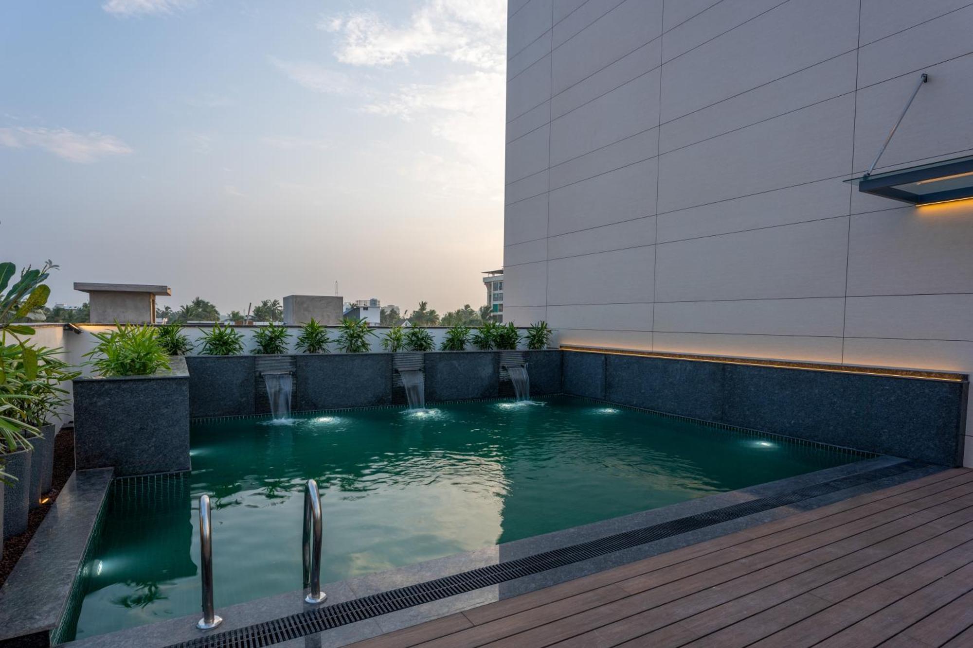 Park Inn & Suites By Radisson Thrissur East Fort Εξωτερικό φωτογραφία